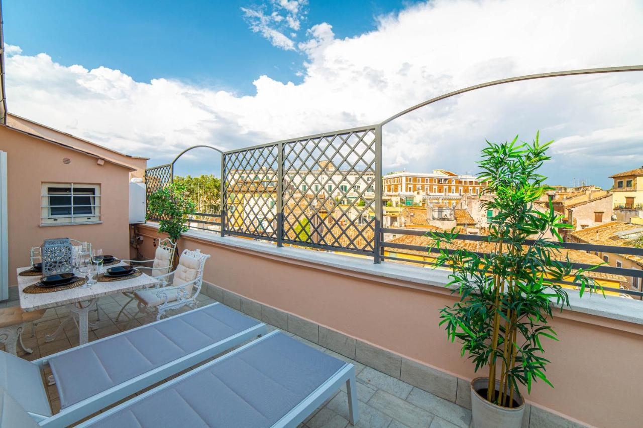 Luxury Top Floor In Trastevere Rome Bagian luar foto