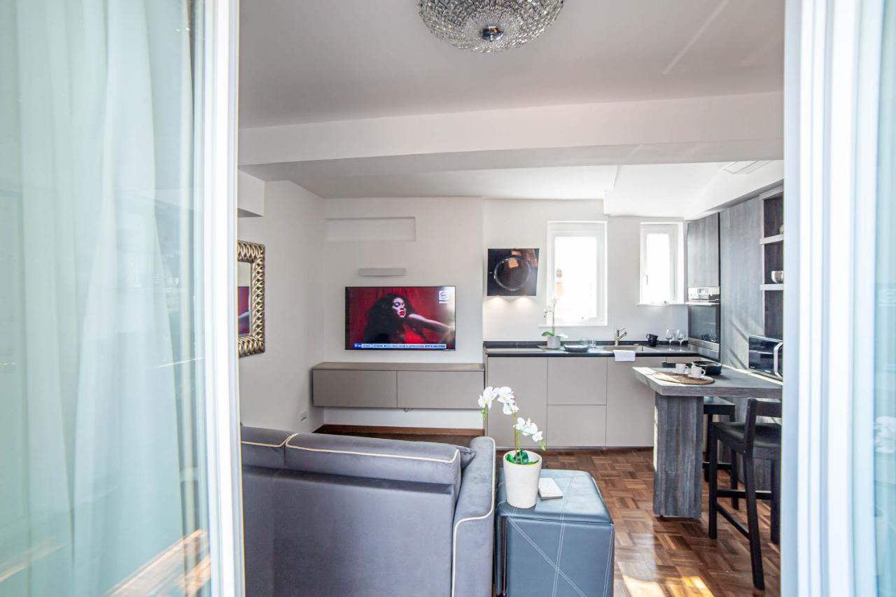 Luxury Top Floor In Trastevere Rome Bagian luar foto