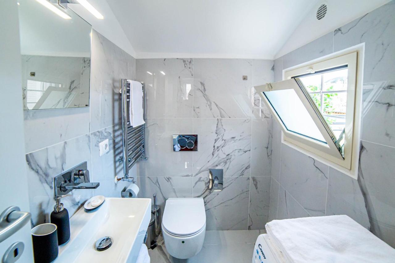 Luxury Top Floor In Trastevere Rome Bagian luar foto